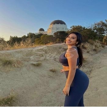28 Year Average Australian Escort Willow